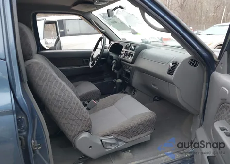 2000 Nissan Xterra Se/Xe from USA, damaged, VIN 5N1ED28Y7YC611813